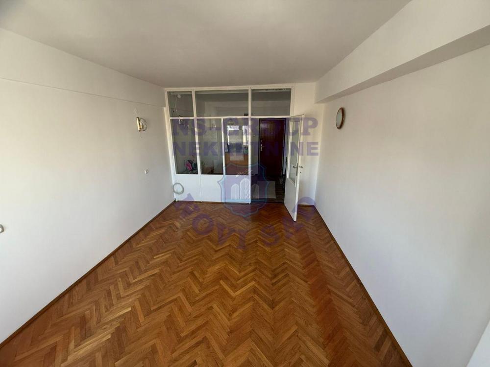 Slika 2 - Fenomenalan komforan stan 57m2, Zeleznicka stanica