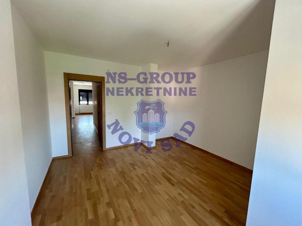 Slika 3 - TROSOBAN STAN TELEPU POVRAT PDVA GARAZA TERASA 70M2
