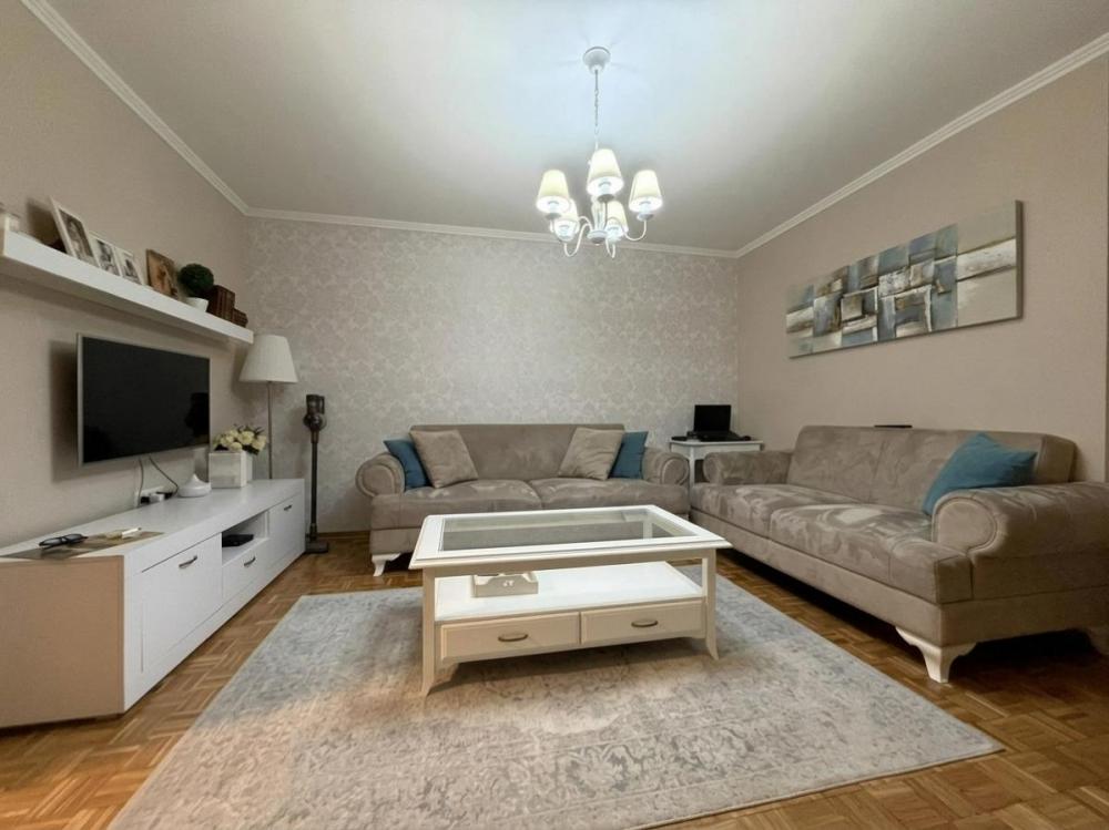 Slika 1 - Namešten stan na Novom naselju