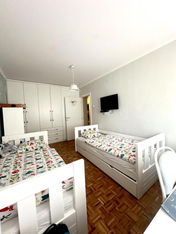 Slika 9 - Namešten stan na Novom naselju