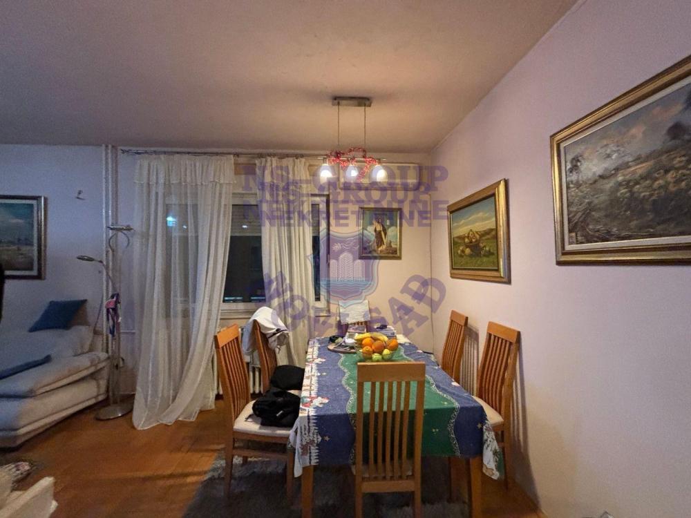 Slika 2 - Odlican trosoban stan na Keju!