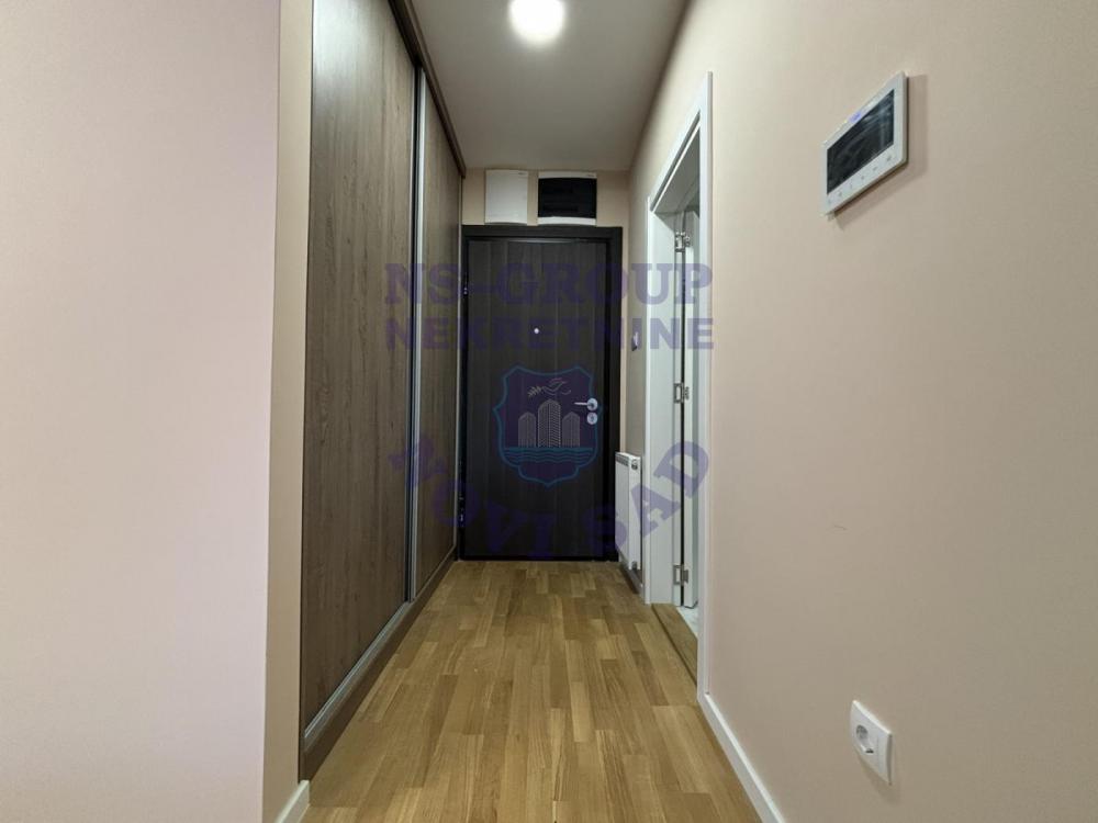 Slika 5 - Dvosoban, 46m2, Podbara Novi Sad, sa terasom, ima lift