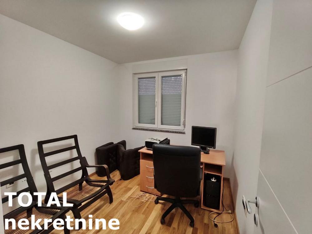 Slika 9 - Stan,PETROVARADIN,TEKIJE,kv: 72.00, € 169000, ID: 1103293