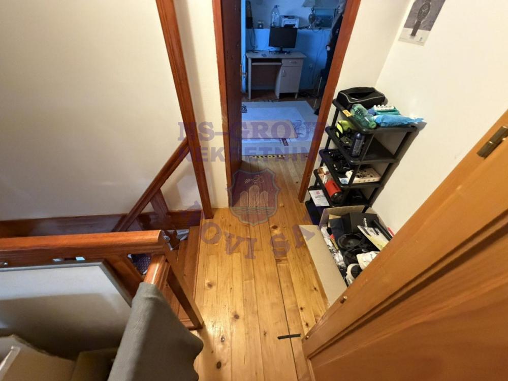 Slika 3 - Trosoban, 80m2, Novo naselje Novi Sad, sa terasom
