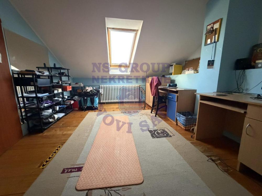 Slika 9 - Trosoban, 80m2, Novo naselje Novi Sad, sa terasom