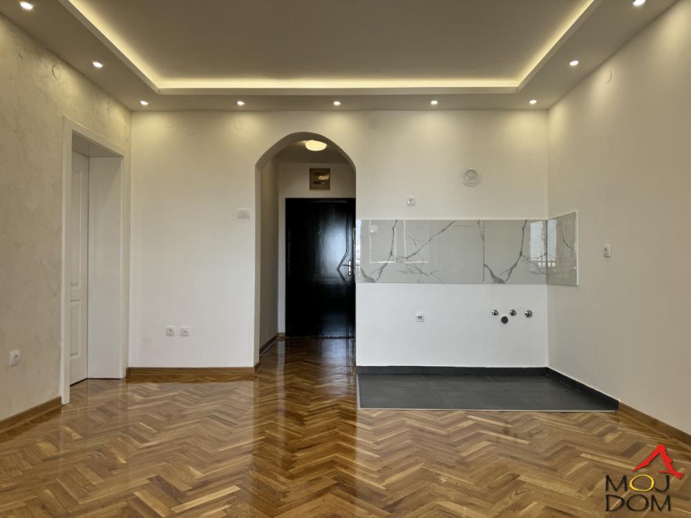 Slika 6 - Stan,NOVI SAD,SOCIJALNO,kv: 43, € 154500, ID: 1032942