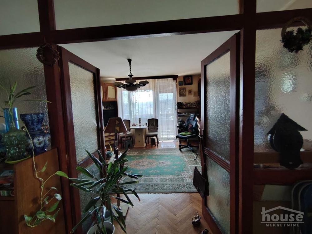 Slika 4 - Stan,NOVI SAD,BULEVAR,kv: 64.00, € 177000, ID: 1066417