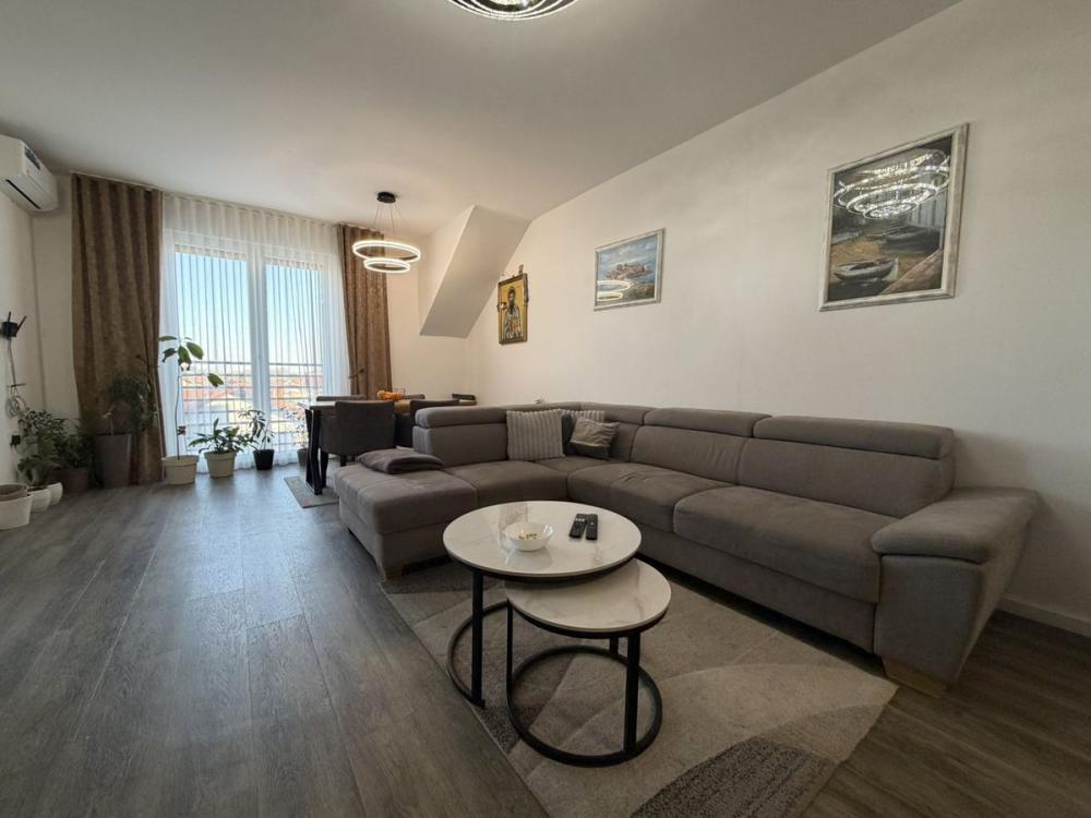 Glavna slika -KOMPLETNO NAMEŠTEN - PARKING - 89M2