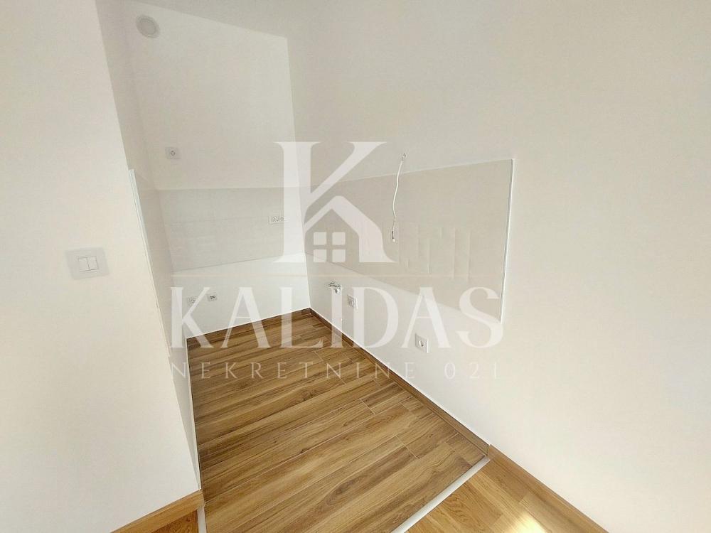 Slika 3 - Stan,NOVI SAD,PODBARA,kv: 40, € 132860, ID: 1009062