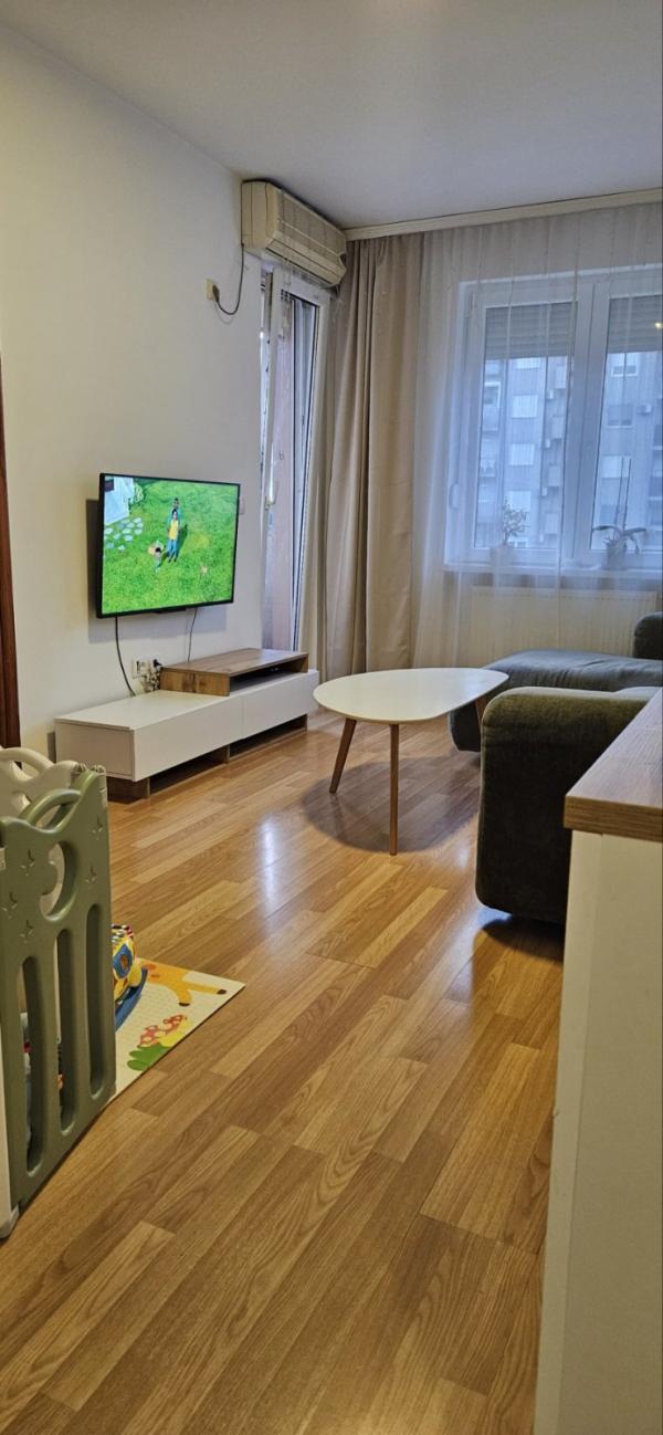 Slika 0 - Dvoiposoban, 44m2, Detelinara Novi Sad, sa terasom, ima lift