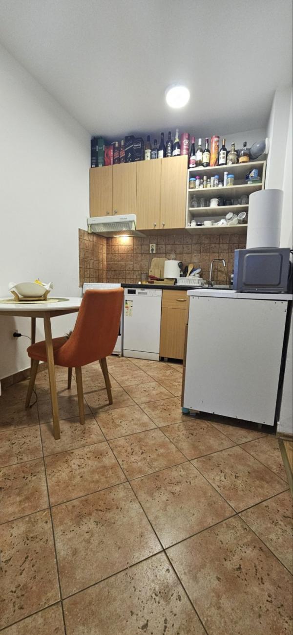 Slika 4 - Dvoiposoban, 44m2, Detelinara Novi Sad, sa terasom, ima lift