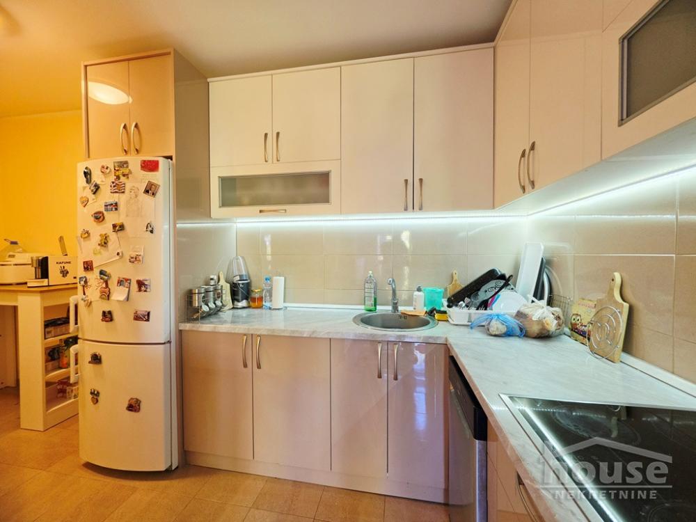 Slika 4 - Stan,NOVI SAD,NOVO NASELJE,kv: 96.00, € 265000, ID: 1066444
