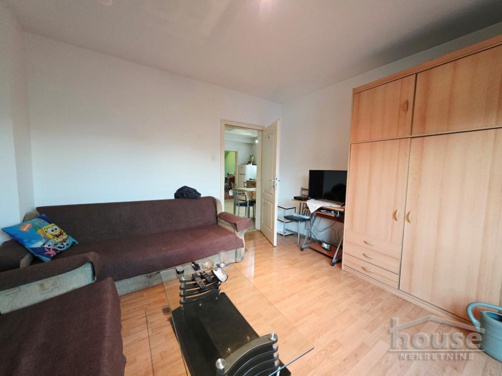 Slika 1 - Stan,NOVI SAD,PODBARA,kv: 147.00, € 220000, ID: 1066319