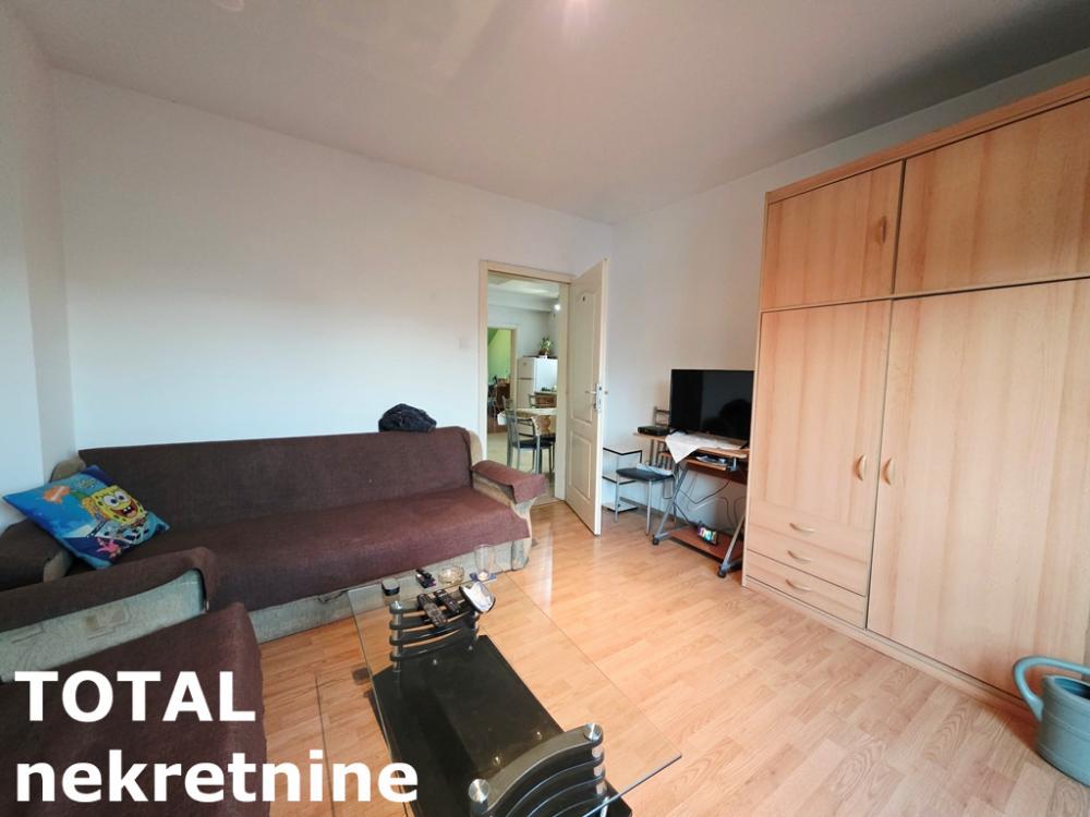 Slika 1 - Stan,NOVI SAD,PODBARA,kv: 147.00, € 220000, ID: 1103165