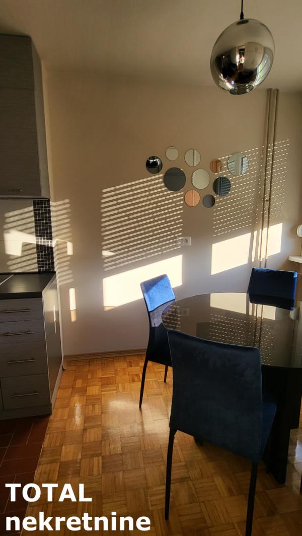 Slika 4 - Stan,NOVI SAD,NOVO NASELJE,kv: 56.00, € 168000, ID: 1103172