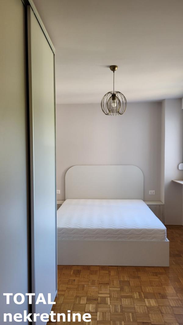 Slika 9 - Stan,NOVI SAD,NOVO NASELJE,kv: 56.00, € 168000, ID: 1103172