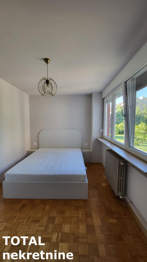 Slika 8 - Stan,NOVI SAD,NOVO NASELJE,kv: 56.00, € 168000, ID: 1103172