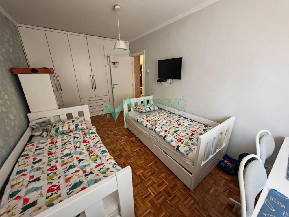 Slika 9 - Novo naselje, 63m2. Dvoiposoban, renoviran stan! šifra: 1004833  