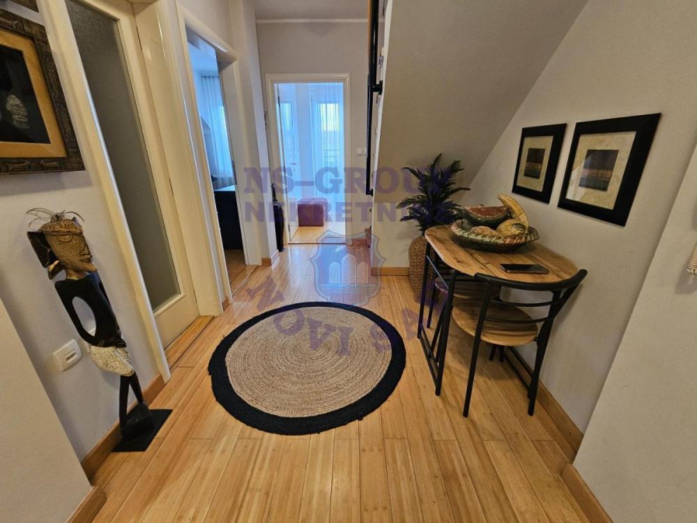 Slika 7 - Fantastičan četvorosoban stan na Detelinari! 