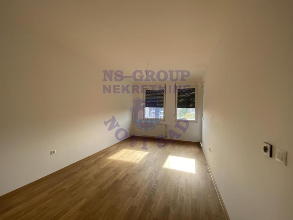 Slika 2 - Dvosoban, 44m2, Telep Novi Sad, sa terasom, ima lift