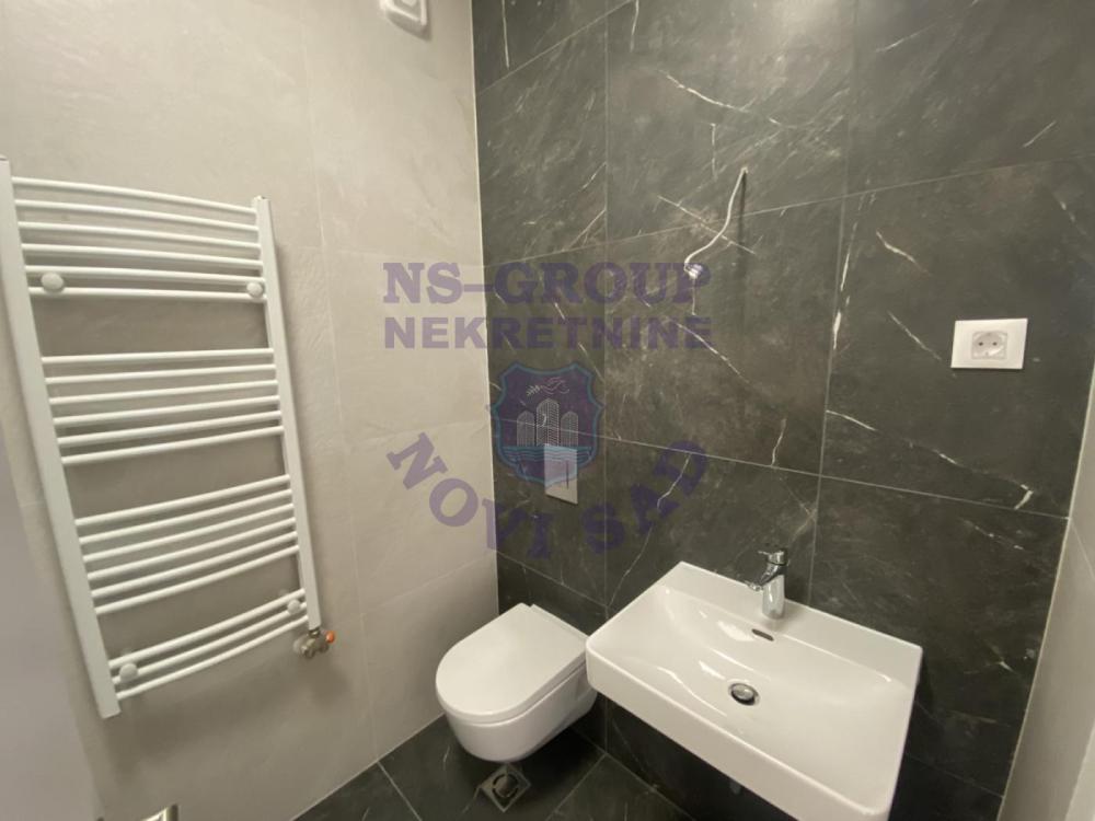 Slika 3 - Dvosoban, 44m2, Telep Novi Sad, sa terasom, ima lift