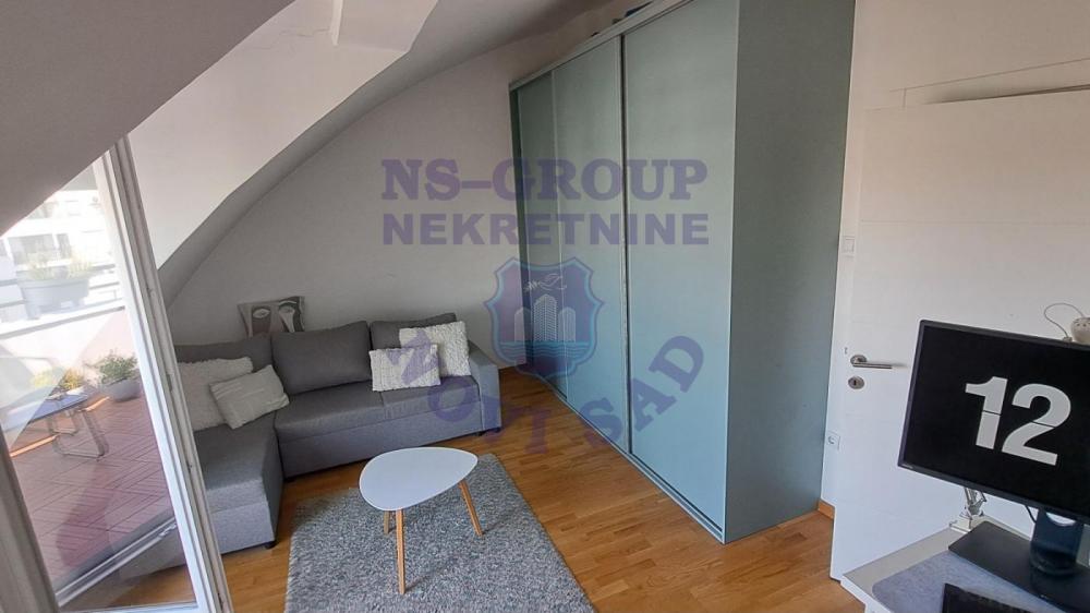 Slika 7 - Ekskluzivan duplex sa zasebnim liftom na mirnoj lokaciji u Petrovaradinu