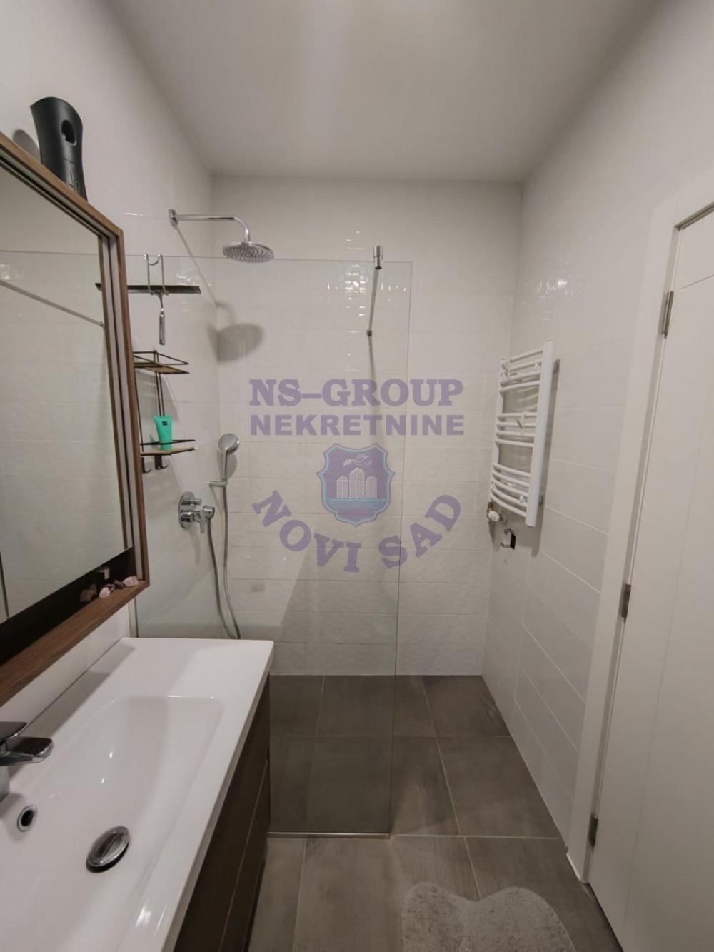 Slika 8 - Prodaja stana, 57m2, Bulevar patrijarha Pavla (Somborski bulevar) Novi Sad, sa terasom, ima lift