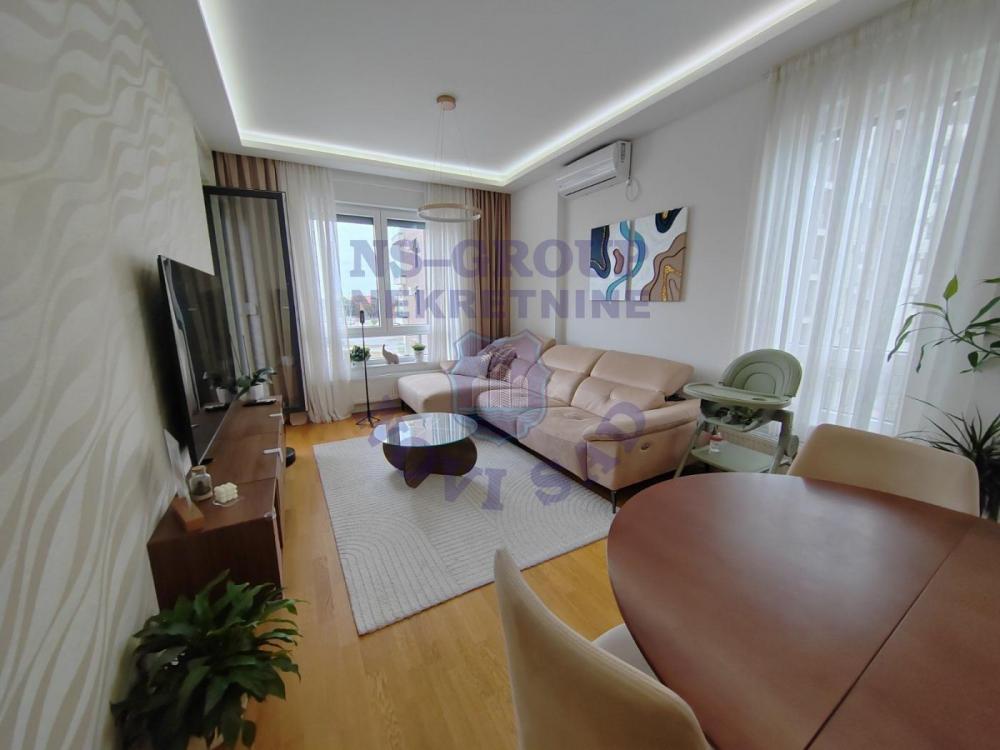 Slika 2 - Prodaja stana, 57m2, Bulevar patrijarha Pavla (Somborski bulevar) Novi Sad, sa terasom, ima lift
