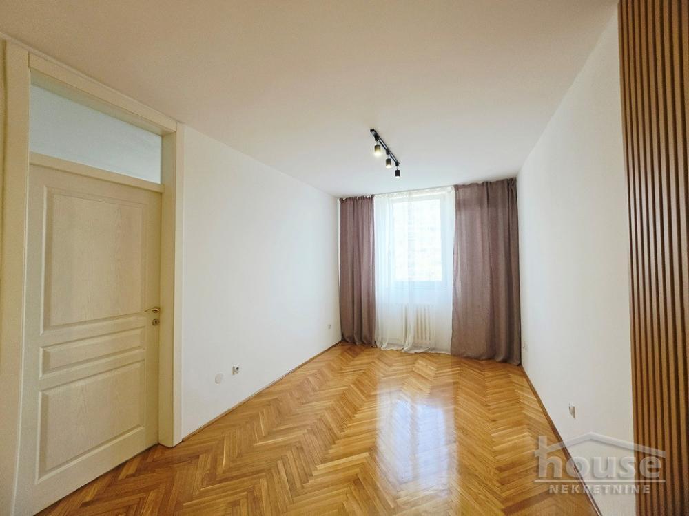 Glavna slika -Stan,NOVI SAD,BULEVAR,kv: 35.00, € 120000, ID: 1066482