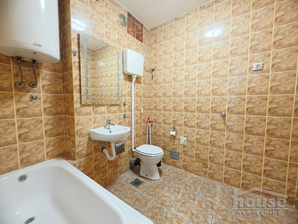 Slika 6 - Stan,NOVI SAD,BULEVAR,kv: 35.00, € 120000, ID: 1066482
