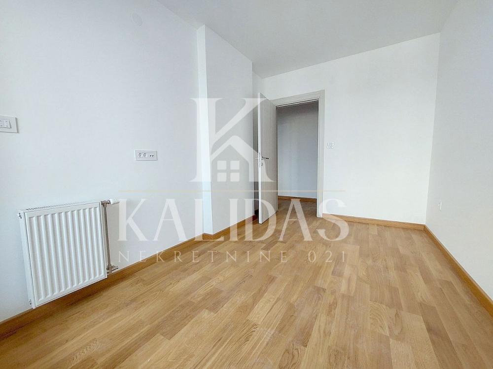 Slika 9 - Stan,NOVI SAD,PODBARA,kv: 66, € 218900, ID: 1009071