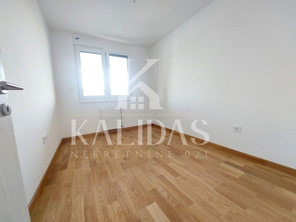 Slika 10 - Stan,NOVI SAD,PODBARA,kv: 66, € 218900, ID: 1009071