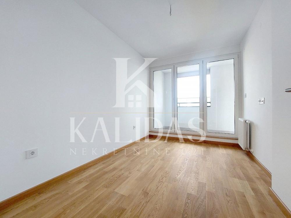Slika 8 - Stan,NOVI SAD,PODBARA,kv: 66, € 218900, ID: 1009071