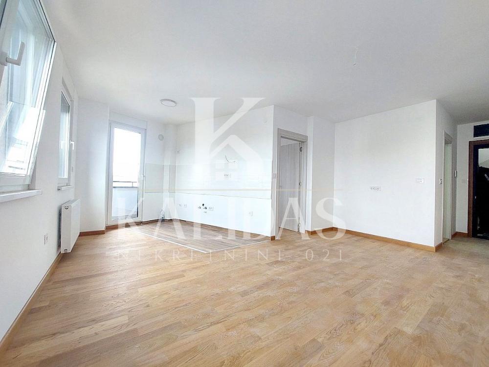Slika 2 - Stan,NOVI SAD,PODBARA,kv: 41, € 135500, ID: 1009070