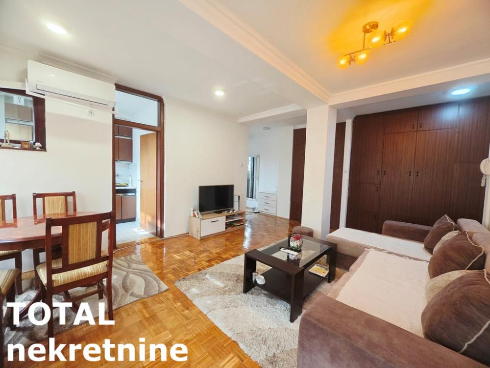 Slika 3 - Stan,NOVI SAD,CENTAR,kv: 48.00, € 170000, ID: 1103273