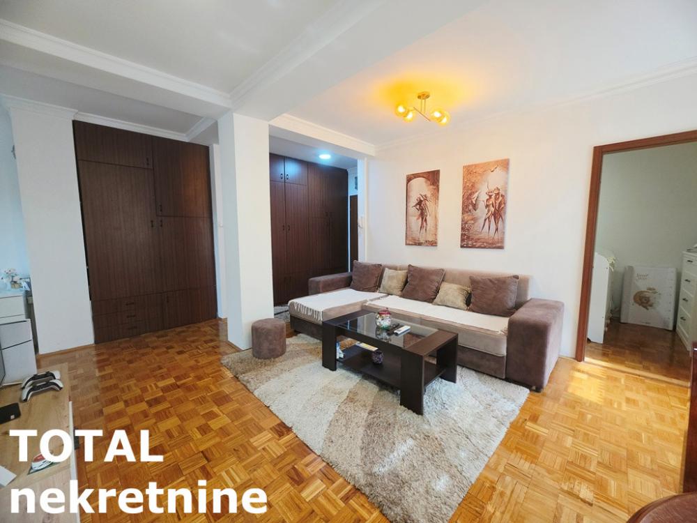 Slika 2 - Stan,NOVI SAD,CENTAR,kv: 48.00, € 170000, ID: 1103273
