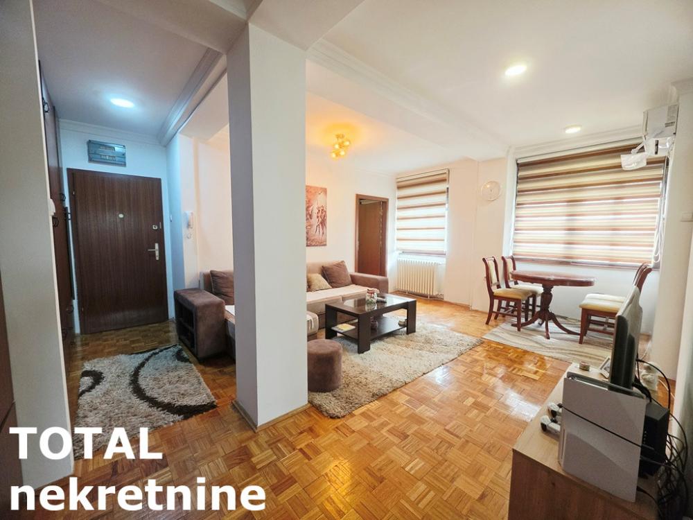 Slika 4 - Stan,NOVI SAD,CENTAR,kv: 48.00, € 170000, ID: 1103273