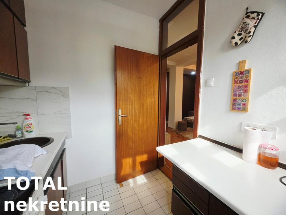 Slika 6 - Stan,NOVI SAD,CENTAR,kv: 48.00, € 170000, ID: 1103273