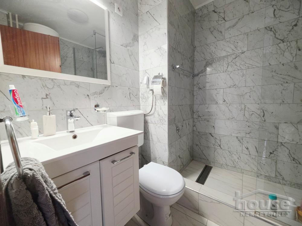 Slika 9 - Stan,NOVI SAD,CENTAR,kv: 48.00, € 170000, ID: 1066427