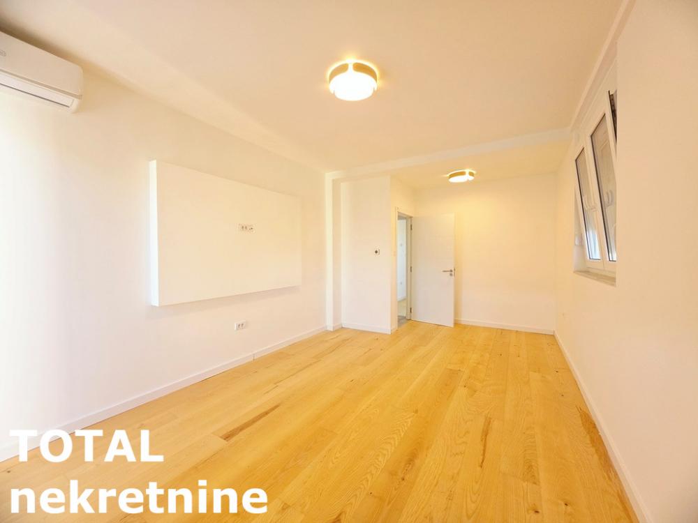 Slika 9 - Stan,NOVI SAD,DETELINARA,kv: 99.00, € 280000, ID: 1103161