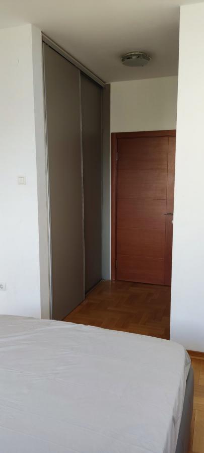 Slika 6 - Jednoiposoban, 53m2, Detelinara Novi Sad, sa terasom, ima lift