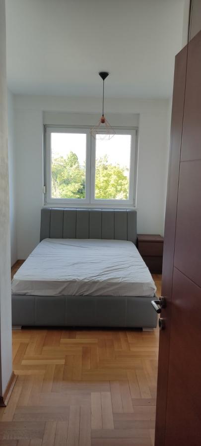 Slika 4 - Jednoiposoban, 53m2, Detelinara Novi Sad, sa terasom, ima lift