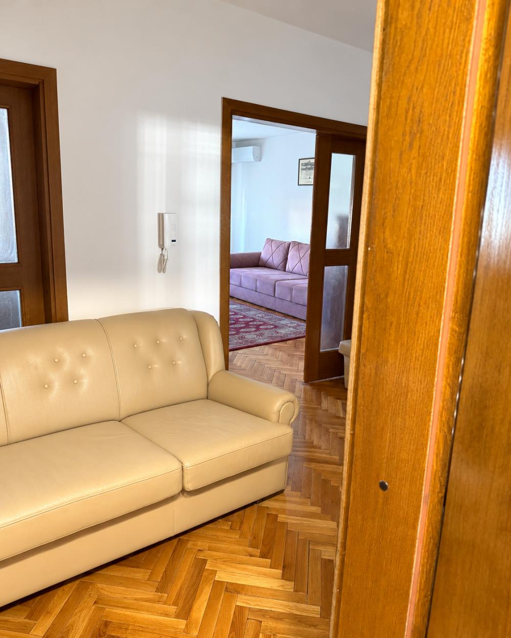 Slika 10 - Jednoiposoban, 63m2, pasterova Novi Sad, sa terasom