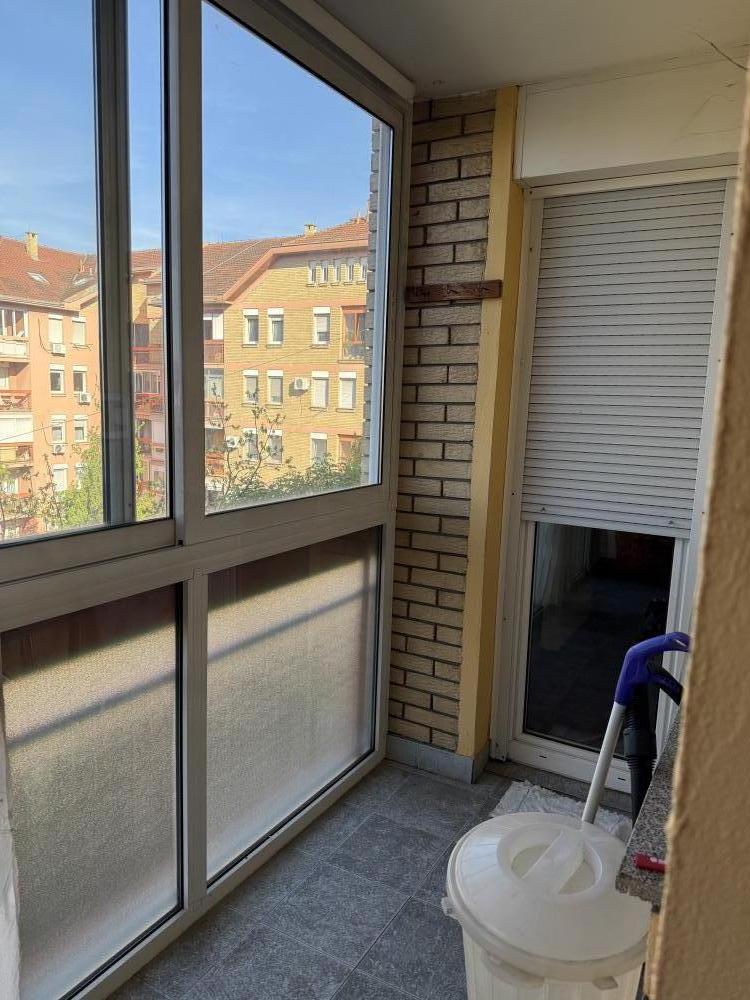 Slika 7 - Jednoiposoban, 63m2, pasterova Novi Sad, sa terasom