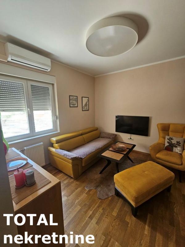 Glavna slika -Stan,NOVI SAD,CENTAR,kv: 45.00, € 180000, ID: 1103120