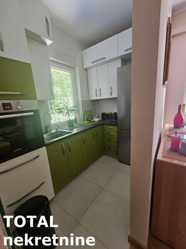 Slika 2 - Stan,NOVI SAD,CENTAR,kv: 45.00, € 180000, ID: 1103120