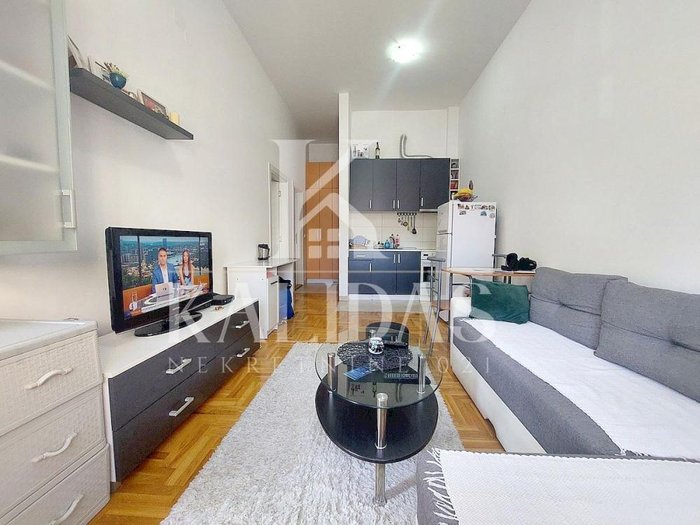 Slika 4 - Stan,NOVI SAD,GRBAVICA,kv: 37, € 125000, ID: 1009074