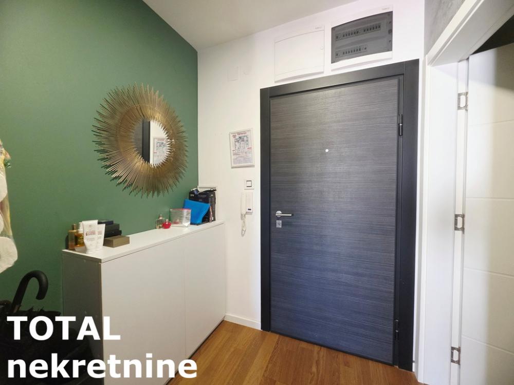 Slika 7 - Stan,NOVI SAD,GRBAVICA,kv: 39.00, € 157000, ID: 1103017