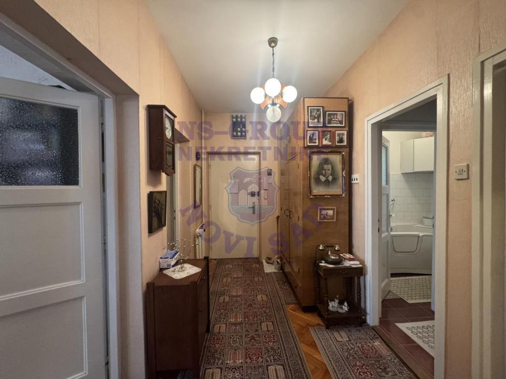 Slika 6 - Dvosoban, 68m2, Kej žrtava racije Novi Sad, sa terasom