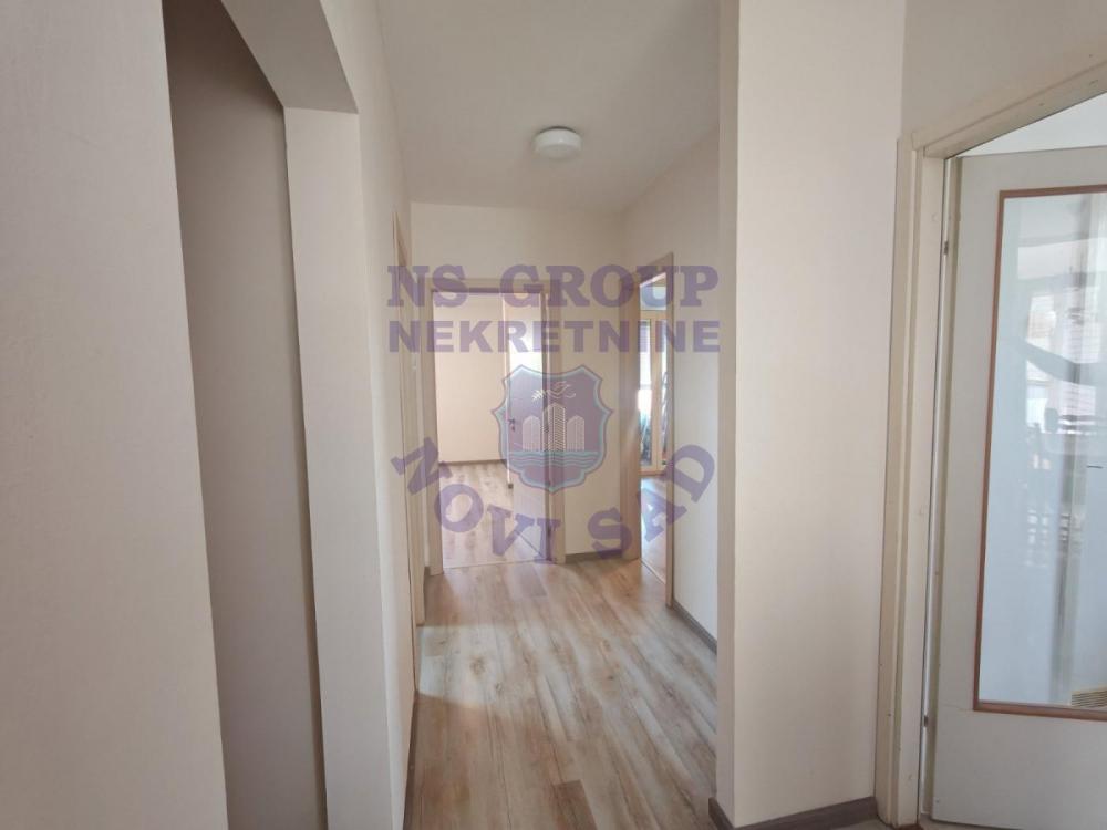 Slika 7 - Prodaja stana, 66m2, Banatić Novi Sad, sa terasom, ima lift